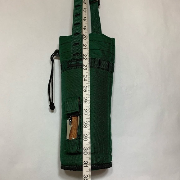 Picnic Time Green Insulated Wine Tote with Multi Functional Tool Cork Screw - Picture 5 of 6